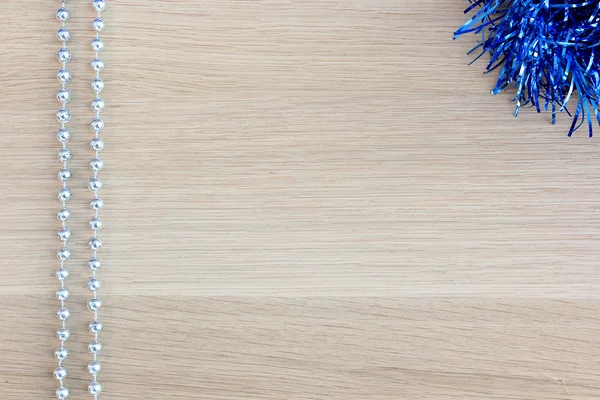 Noel oyuncaklar ve ahşap yüzey