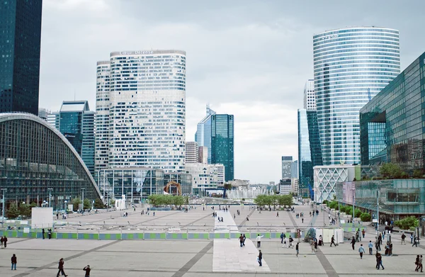 La Defense, el principal distrito de negocios de París — Foto de Stock