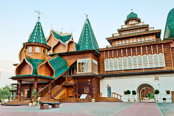 Russian palace — Stock Photo, Image