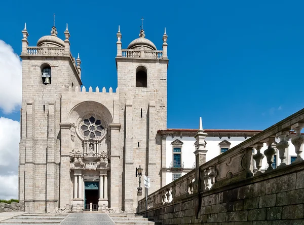 Se do porto kathedrale in porto, portugal — Stockfoto