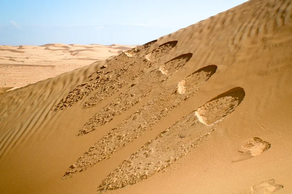 Steps on dune in Omani desert — Stock Photo, Image