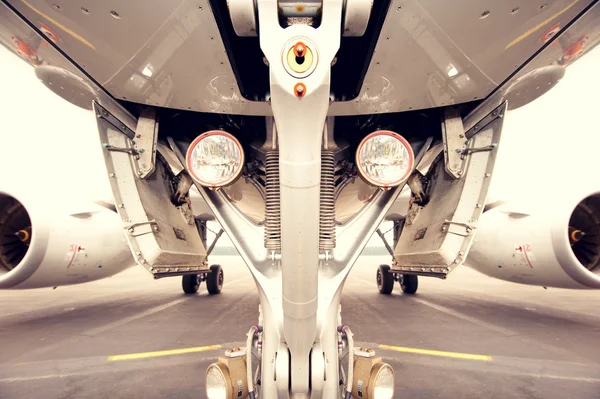 Undercarriage of jetplane, aircraft — Stok fotoğraf