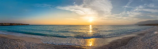 Beyaz Beach'te günbatımı Umman