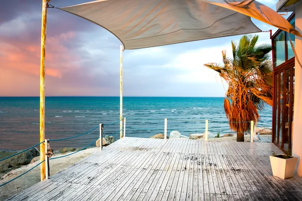 Lege veranda in larnaca — Stockfoto