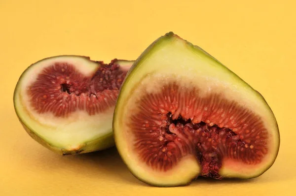 Fresh Fig Cut Close Yellow Background — Stock Photo, Image