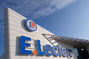 Vannes, Brittany 'deki Leclerc Center