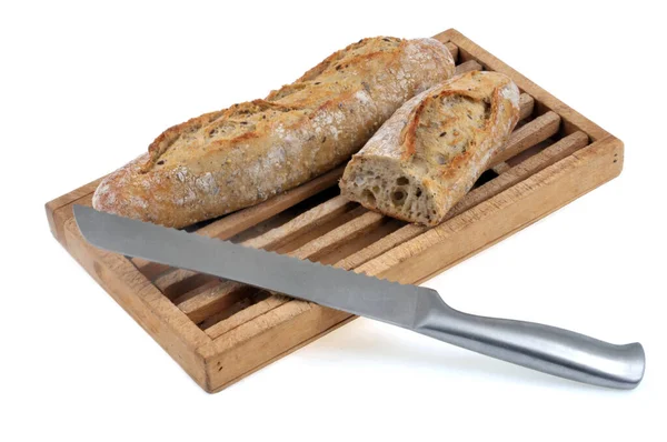 Baguettes Pan Francés Incluyendo Corte Una Tabla Pan Con Cuchillo —  Fotos de Stock