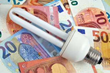 Avro banknotlarında düşük tüketim ampulü bulunan elektrik harcama kavramı
