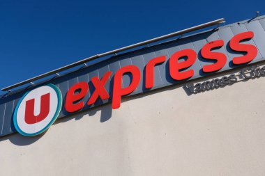 U Express mağazası süpermarket kapanış işareti