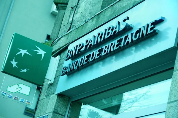 Bnp Paribas Banque Bretagne Banner — Stockfoto