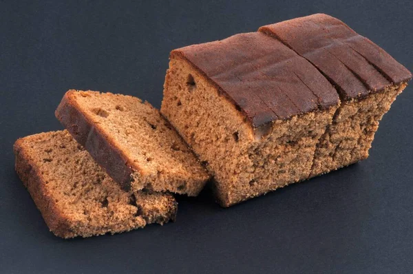 Sliced Gingerbread Black Background — Stockfoto