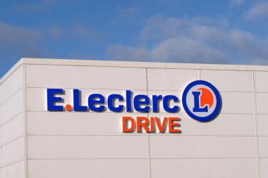 Vannes 'da Leclerc sürücüsü işareti