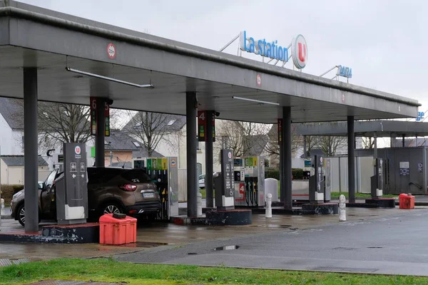 Auto Einer Französischen Hyper Tankstelle Vannes Frankreich — Stockfoto