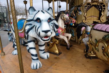 Atlı karıncada kaplan ve atlar. 