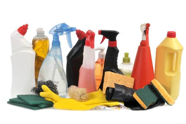 Reinigungsprodukte Und Reinigungsgeräte Nahaufnahme Auf Weißem Hintergrund — Stockfoto