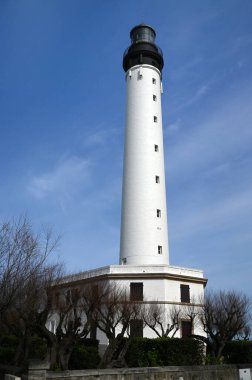 Kaptan Hainsart 'a bakan Biarritz deniz feneri. 