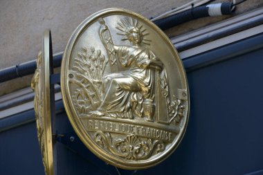 Fransa 'da noter tabelası kapat