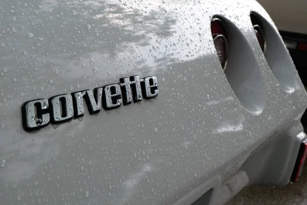 1977 model Chevrolet Corvette 'in ayrıntıları.