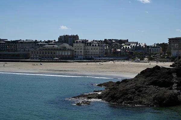 Brittany 'deki Dinard Ecluse plajı 