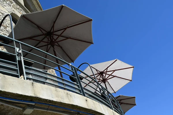 Parasols Sunny Terrace — Zdjęcie stockowe