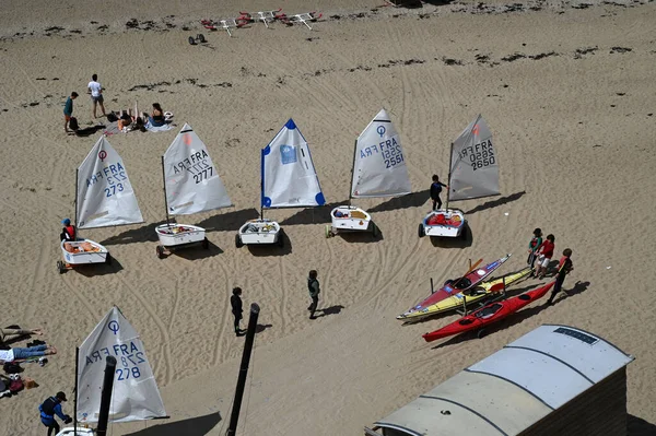 Veleros Kayaks Playa Bon Secours Saint Malo — Foto de Stock