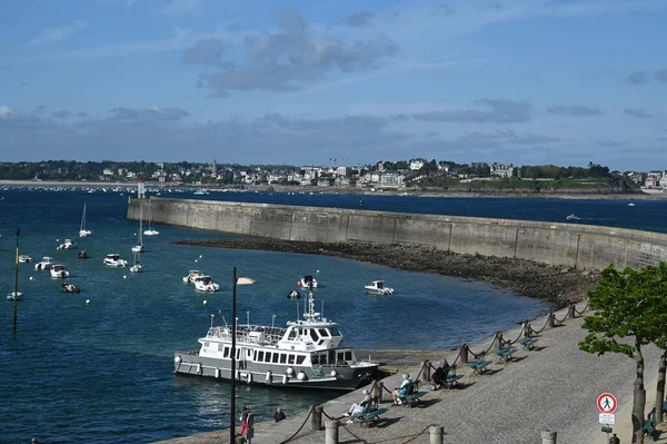 Ankomst Kaj För Saint Malo Sjöbussar Anländer Från Dinard Sett — Stockfoto