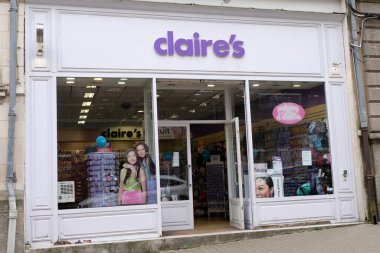 Claire 'in Vannes' daki markası.