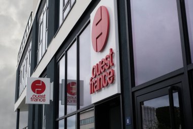 Vannes, Brittany 'deki Ouest-France gazetesi yerel editör kadrosu