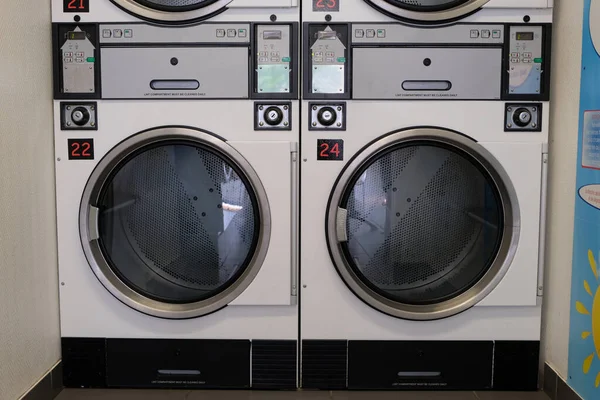 Sèche Linge Avec Hublot Dans Une Laverie Automatique France — Photo