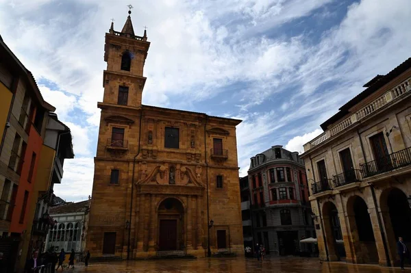 Iglesia San Isidoro Oviedo España — Foto de Stock