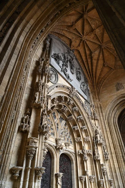 Architectonisch Detail Van San Salvador Kathedraal Oviedo Spanje — Stockfoto