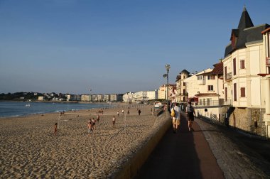 Saint-Jean-de-Luz 'un Büyük Efsanesi ve yazın Jacques Thibaud gezintisi