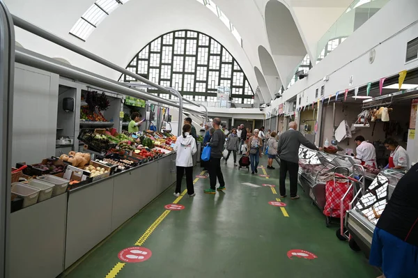 Πελάτες Στην Αγορά Του San Agustin Στη Coruna — Φωτογραφία Αρχείου