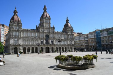 Maria Pita Meydanı 'ndaki bir Coruna Belediye Binası