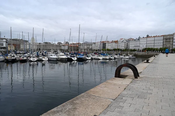 Marina Coruña Con Cielo Nublado —  Fotos de Stock