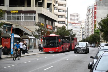 İspanya 'da La Coruna şehir toplu taşıma otobüsü 