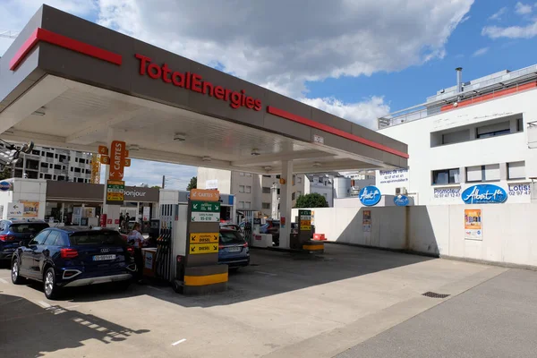 Fill Totalenergies Service Station France — Stockfoto