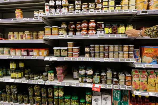 Condiments Sauces Section Supermarket France — Zdjęcie stockowe