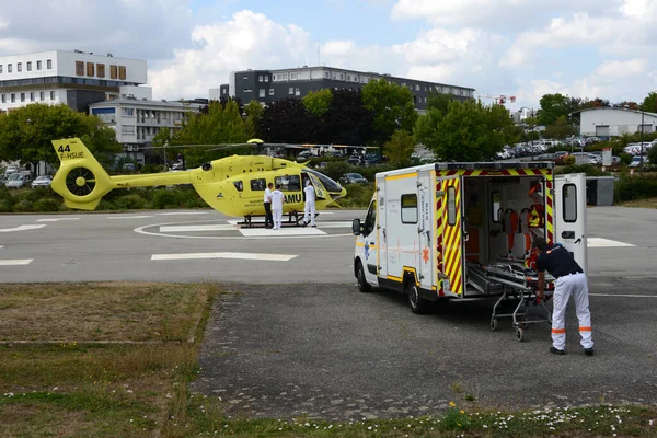 Ambulance Helicopter Samu Des Pays Loire Heliport Bretagne Atlantique Hospital — Foto de Stock