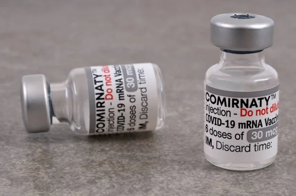 Comirnaty Covid Impfflaschen Auf Grauem Hintergrund — Stockfoto