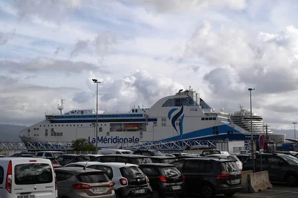 Ferry Meridionale Porto Ajaccio Com Carros Primeiro Plano — Fotografia de Stock