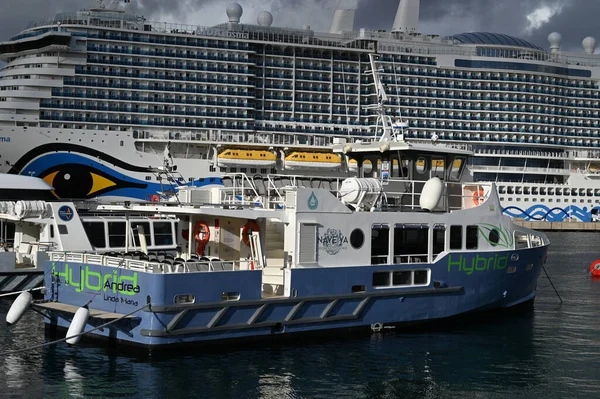 Barco Híbrido Empresa Naveva Puerto Ajaccio —  Fotos de Stock