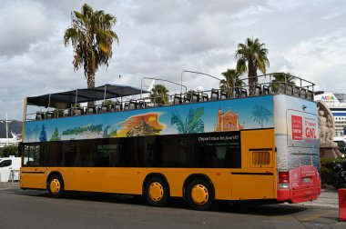 Korsika 'da Ajaccio Vision çift katlı otobüs 