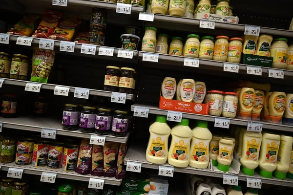 Section Sauces Olives Supermarché — Photo