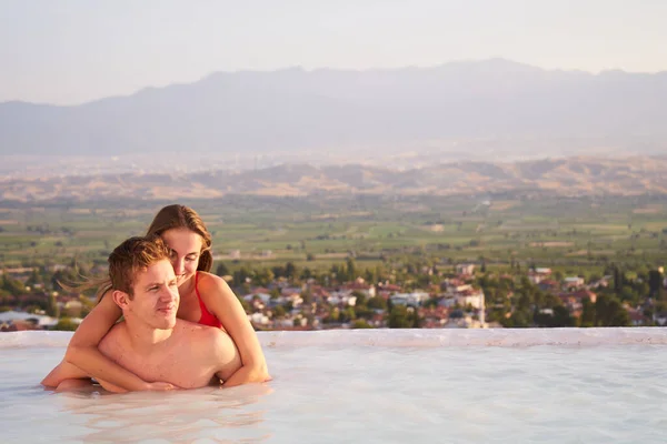 Loving Couple Swimming Pool Pamukkale Valentines Day Concept Lovers Sunset — стоковое фото