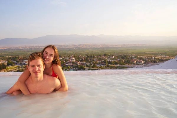 Loving Couple Swimming Pool Pamukkale Valentines Day Concept Lovers Sunset — стоковое фото