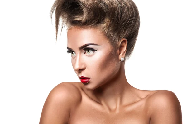 Ungewöhnliche Frisur auf sexy Frau im Studio — Stockfoto
