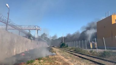 Rus füzeleri şehirdeki en büyük alışveriş merkezini vurdu. Kremenchug, Ukrayna, 27 Haziran 2022
