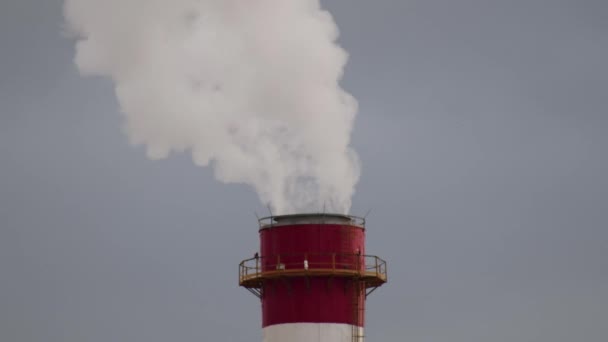 Humo Chimenea Central Eléctrica Calefacción Que Calienta Con Fuelóleo Gas — Vídeos de Stock