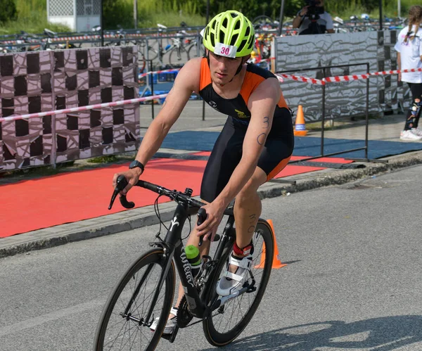 2022年5月14日 马其顿斯科普里 我国的大规模铁人三项比赛 参加游泳 骑自行车和各类跑步比赛 — 图库照片